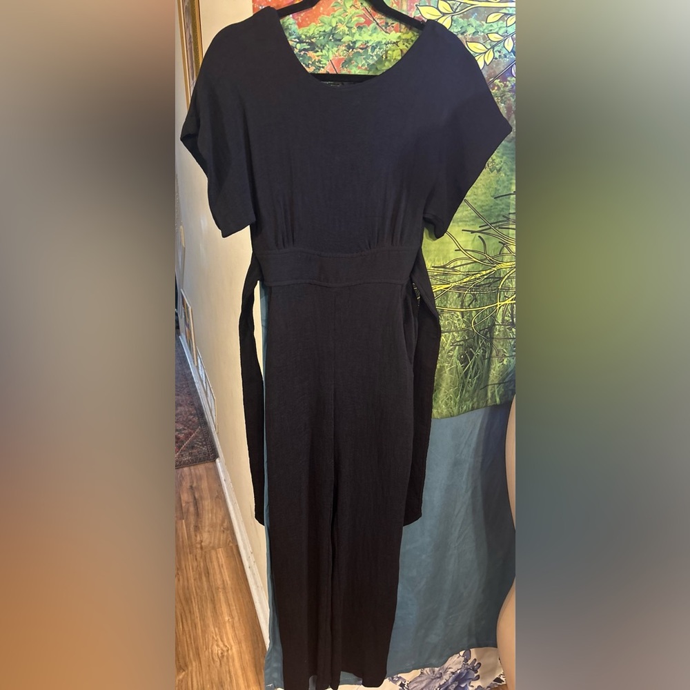 Closet NEW Blk Short-Sleeve
Jumpsuit w Back Exposed ZipWaist Tie/Front Pockets - Picture 8 of 11